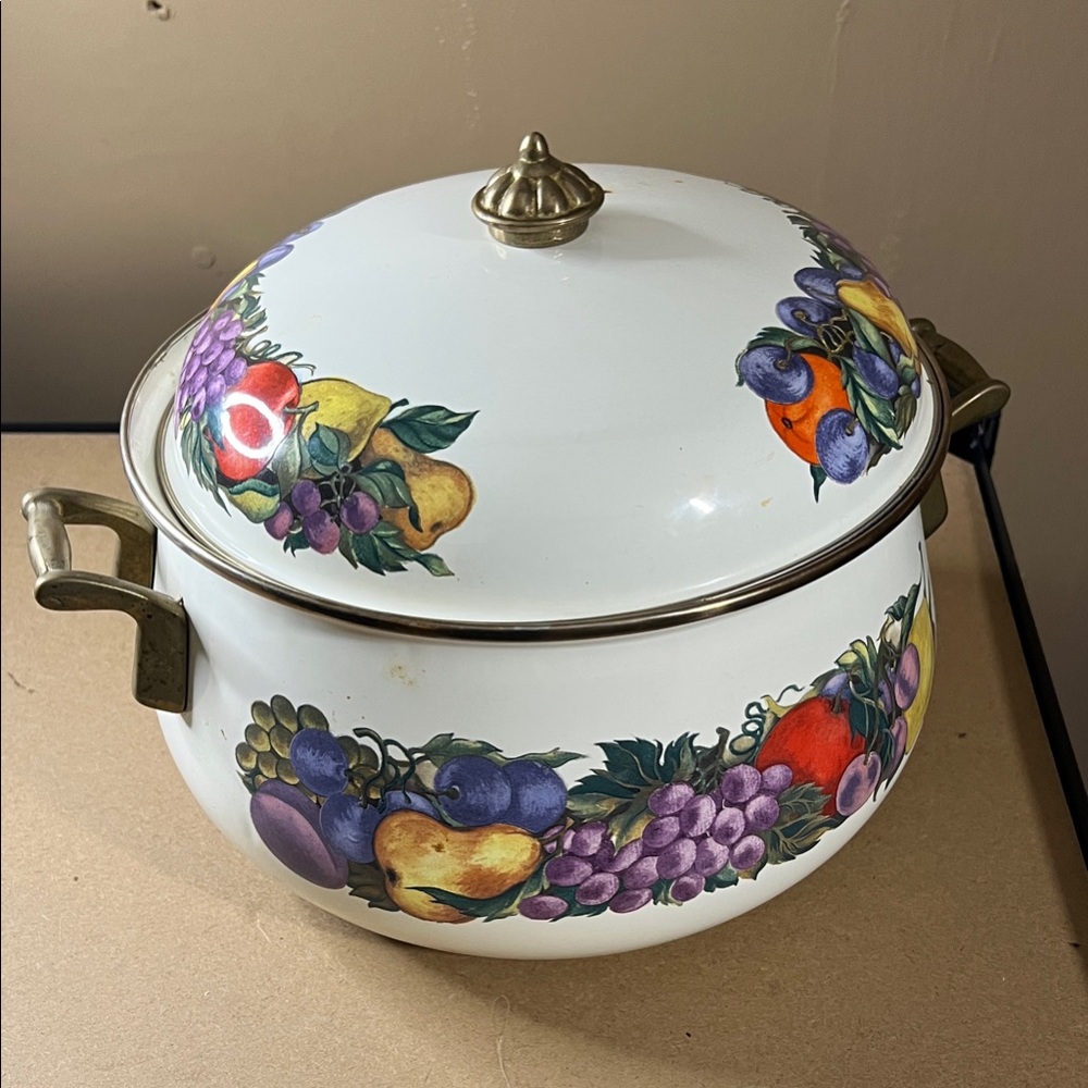 Classic Enamel Stock Pot with Fruit Design